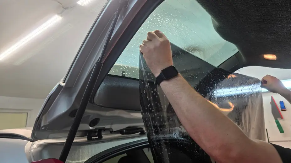 Automobilių langų tamsinimas