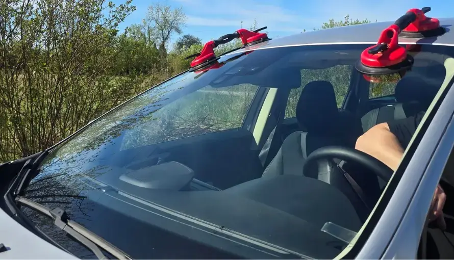 Naujas volvo automobilio stiklas